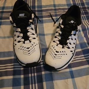 Size 12 Nike fingertrap